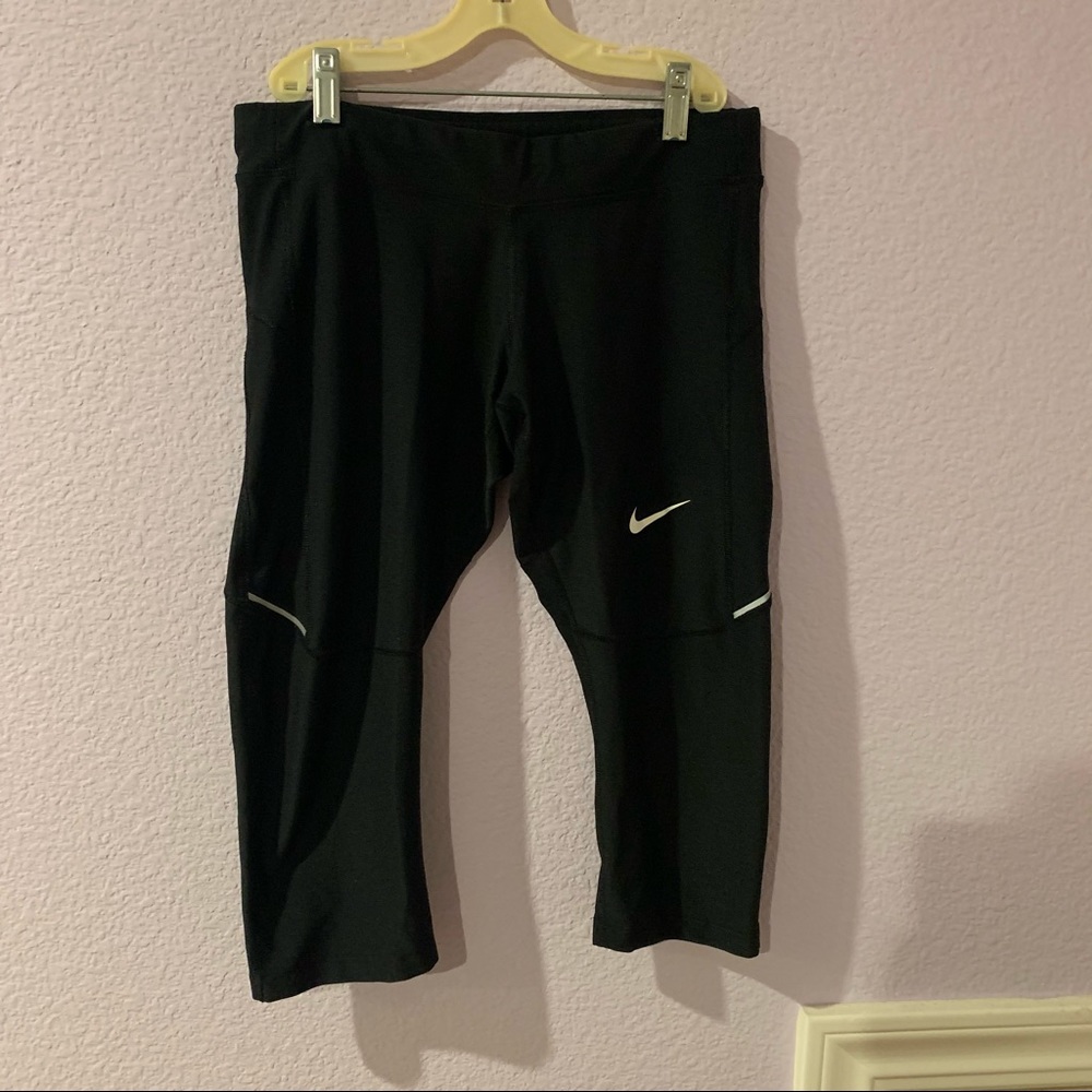 Nike Cropped Leggings